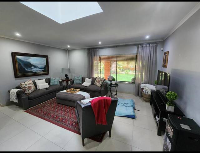 4 BEDROOM HOUSE FOR SALE IN FAERIE GLEN